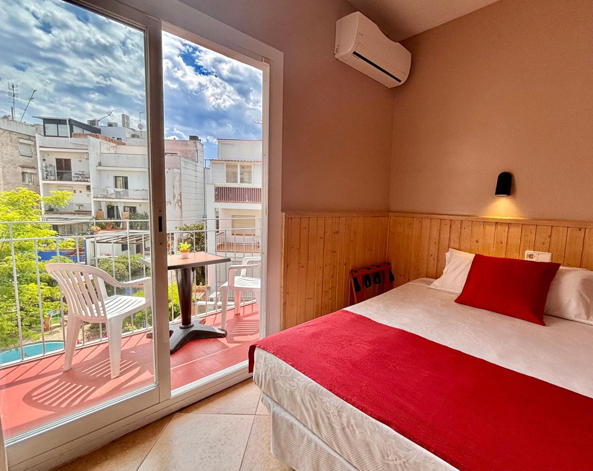 Hotel Piccadilly Sitges Zewnętrze zdjęcie